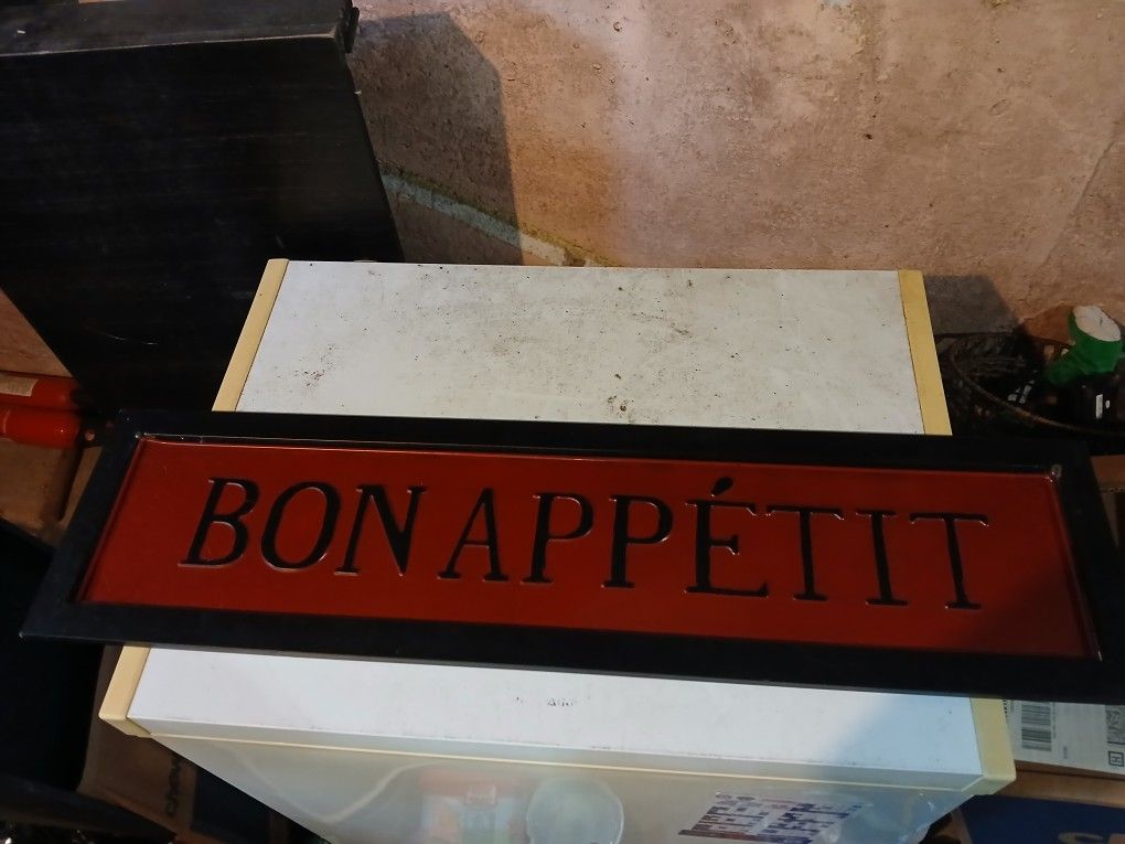 Bon Appétit Metal Sign