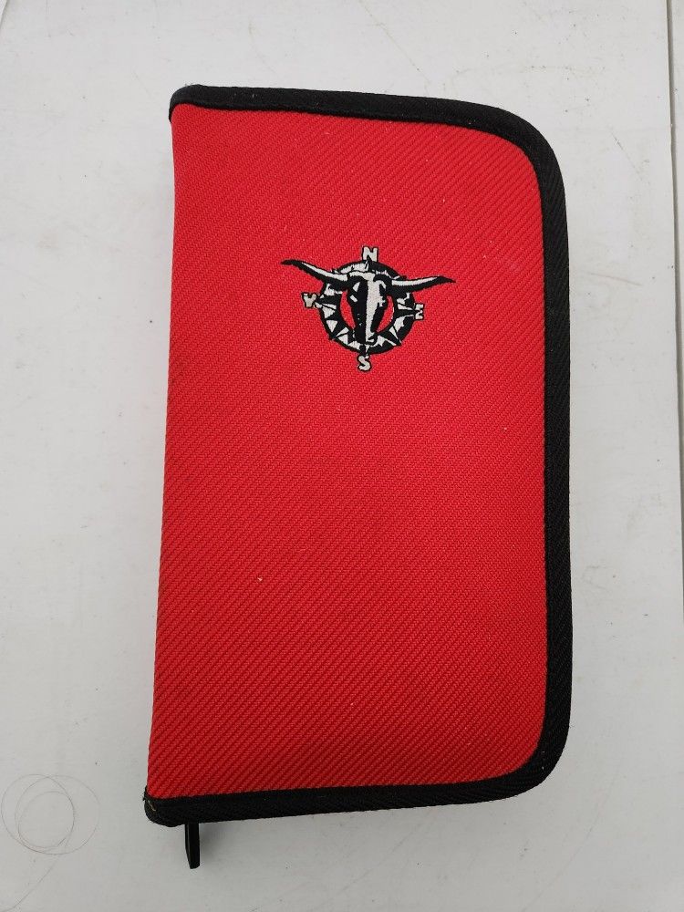 Vintage Marlboro Gear travel poker set