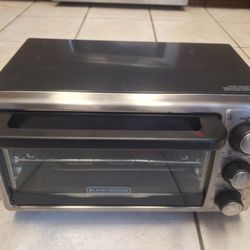 Black + Decker Toaster Oven 15.47 Inches TO1313580