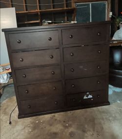 10-drawer cabinet