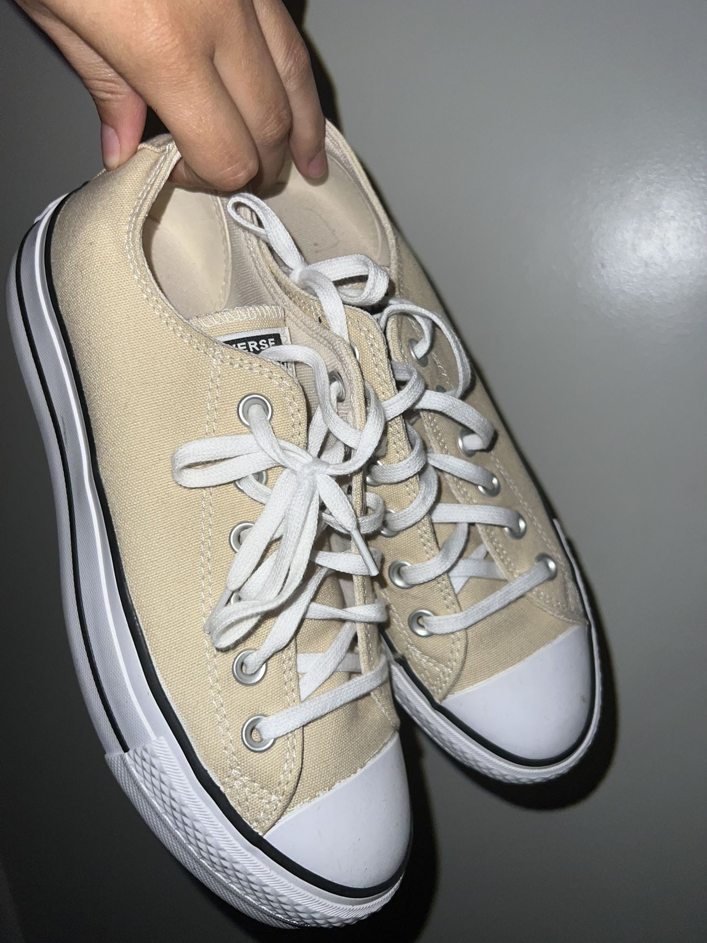 8 1/2 Converse Platform