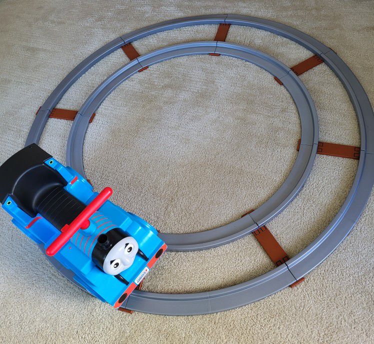 Power Wheels Thomas & Friends Ride-On Train With Track
