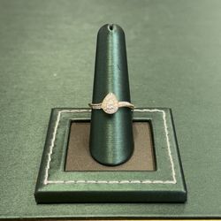 Pear Diamond Ring 