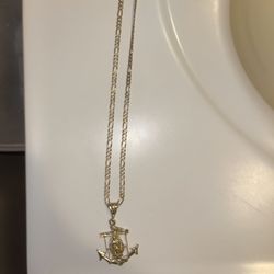Gold color chain with anchor medal VIRGEN in The Middle 