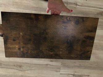 Repisa de madera y metal