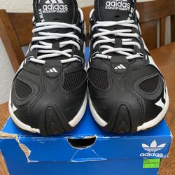 Adidas Shoee
