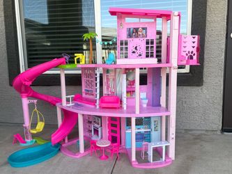Barbie Dream dollhouse for sale!