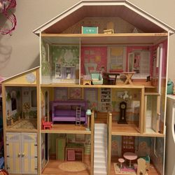 Doll House N Organizer