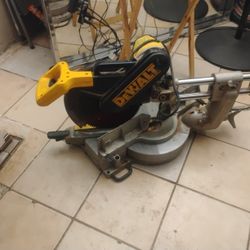 Selling My Miter Saw Good Shape 150$