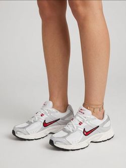 Nike Initiator White Red Platinum Sneakers