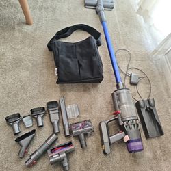 Dyson V11 Torque Drive Cordless Vacuum w/ Lots of Attachments
