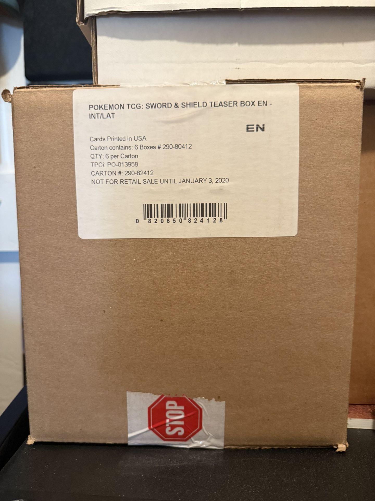 Pokémon Meowth Vmax Special Collection Sealed Case