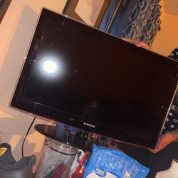 Samsung TV (model number in description) Used Works Perfect