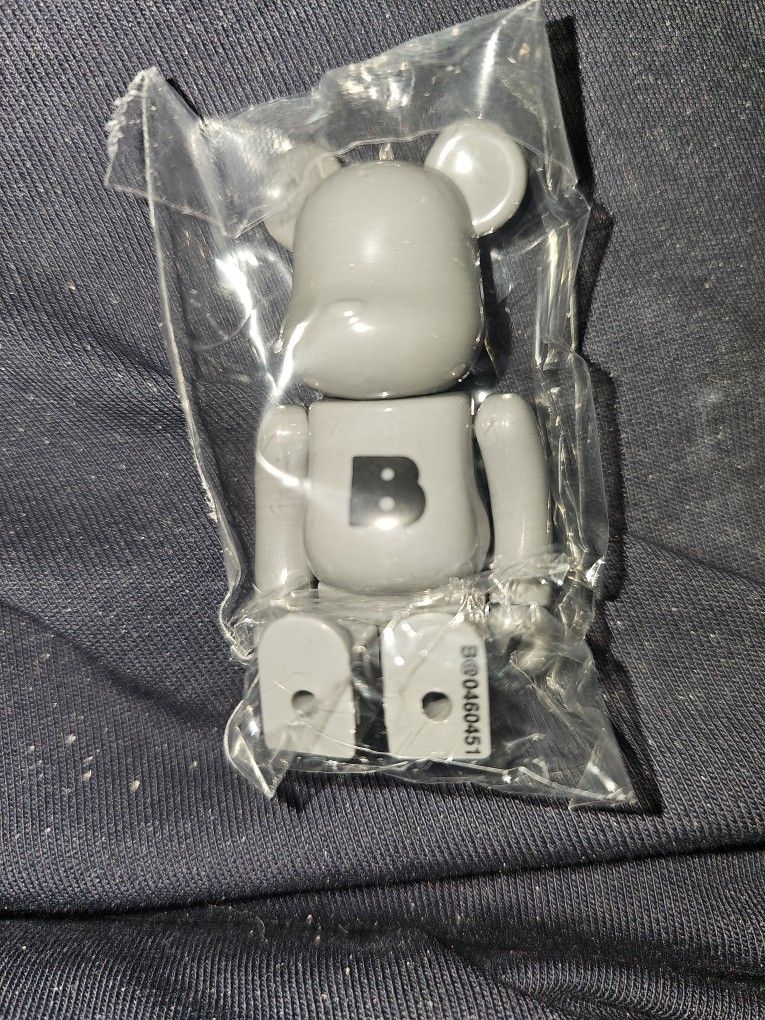 Basic B Be@rbrick, series 46