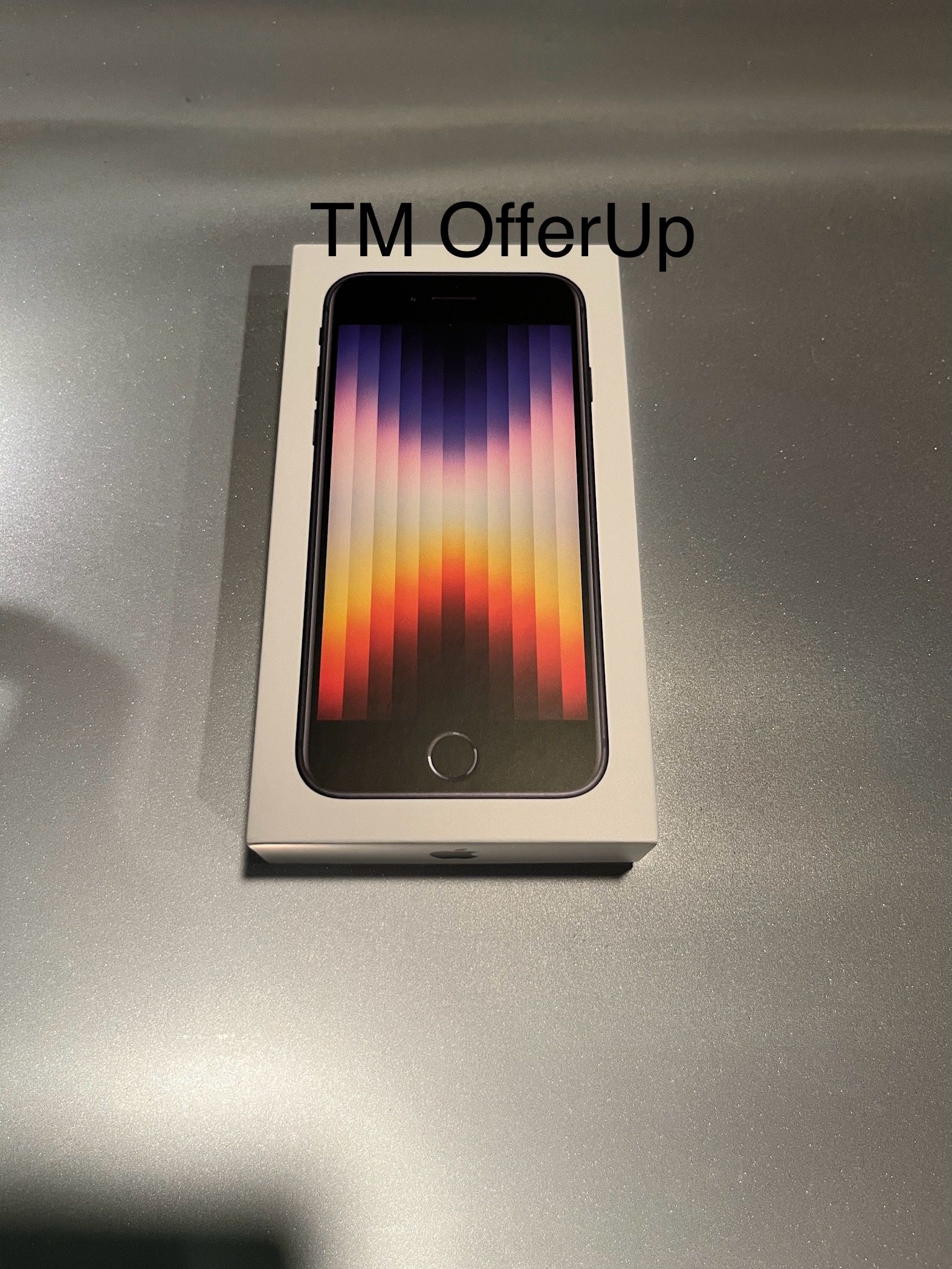 iPhone SE 3rd gen (latest model) 100% battery health