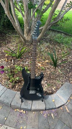 Black Sparkle Electric Guitar Stratocaster Style
