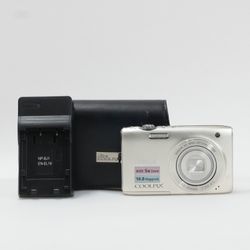 Nikon COOLPIX S3100 14MP Digital Point And Shoot Camera
