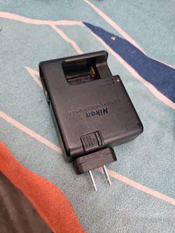 Nikon charger EN-EL15C