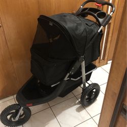 Pet Stroller    Black    For Medium Size Pet   125.00