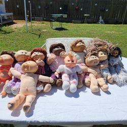 9 Cabbage Patch Dolls Asking 20.00  Or Best Offer