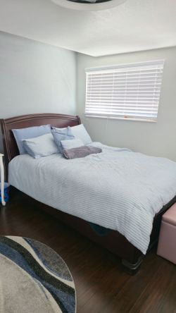 Queen size bed frame and mattress