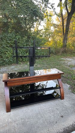 Free tv stand