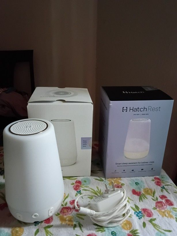 Hatch Rest 2nd Gen All-in-one Sleep Machine, Nightlight & Sound Machine (New)