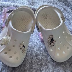 Baby crocs