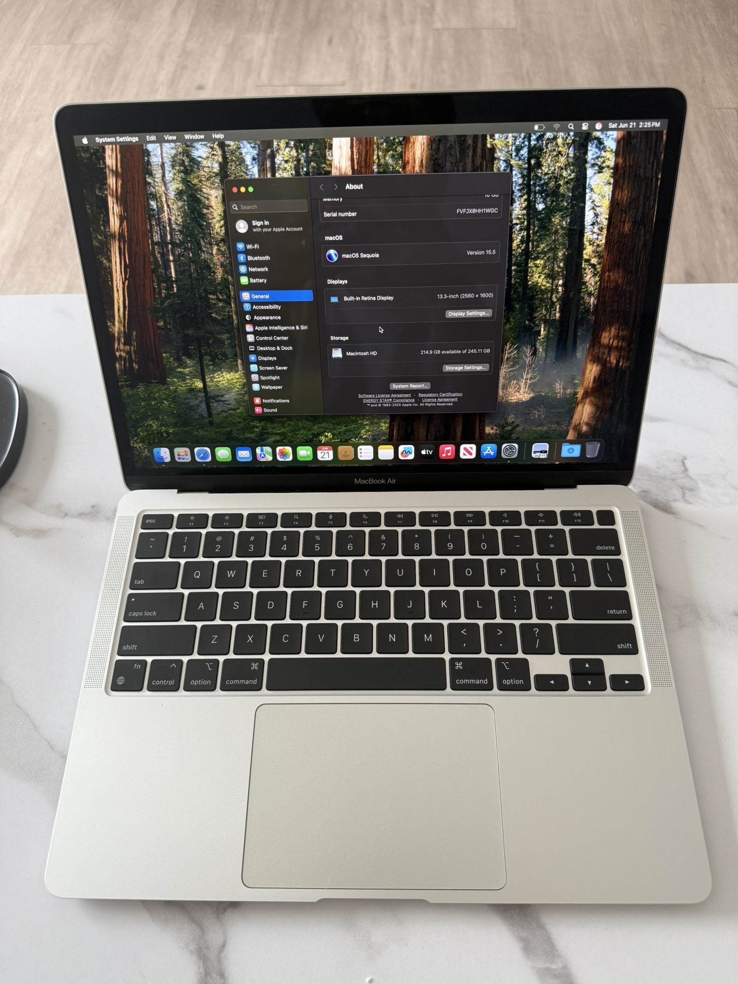 Apple MacBook Air (M1, 2020) - 16GB RAM, 256GB SSD