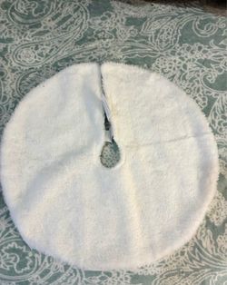 Mini tree skirt