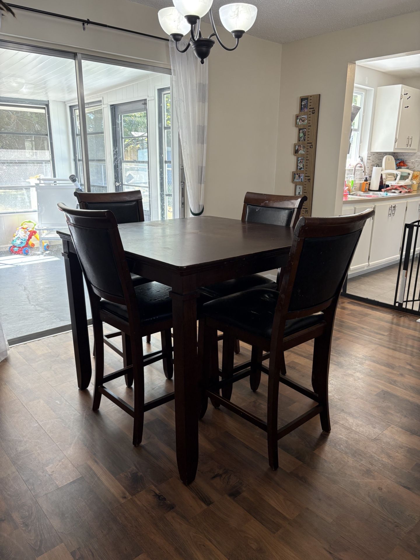 Dinning Room Table