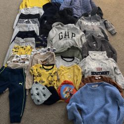 Boys Clothes Carters, H&M, Gap, Next. Size 4T-5T Coat, Vest, Jackets Sweaters. Great Condition Total 32 Items