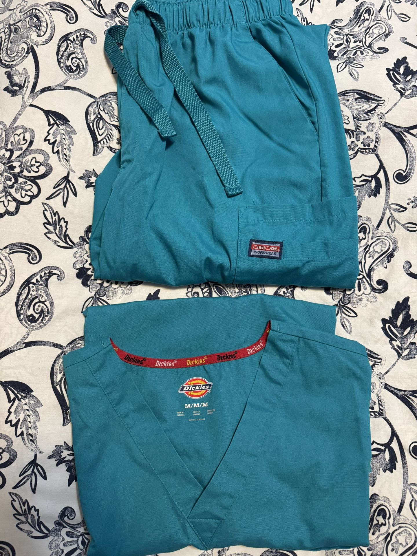 Dickies Top And Cherokee Bottom Scrubs Men Size Medium