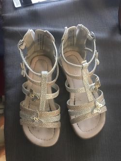 Little girls size 8 sandals children’s place