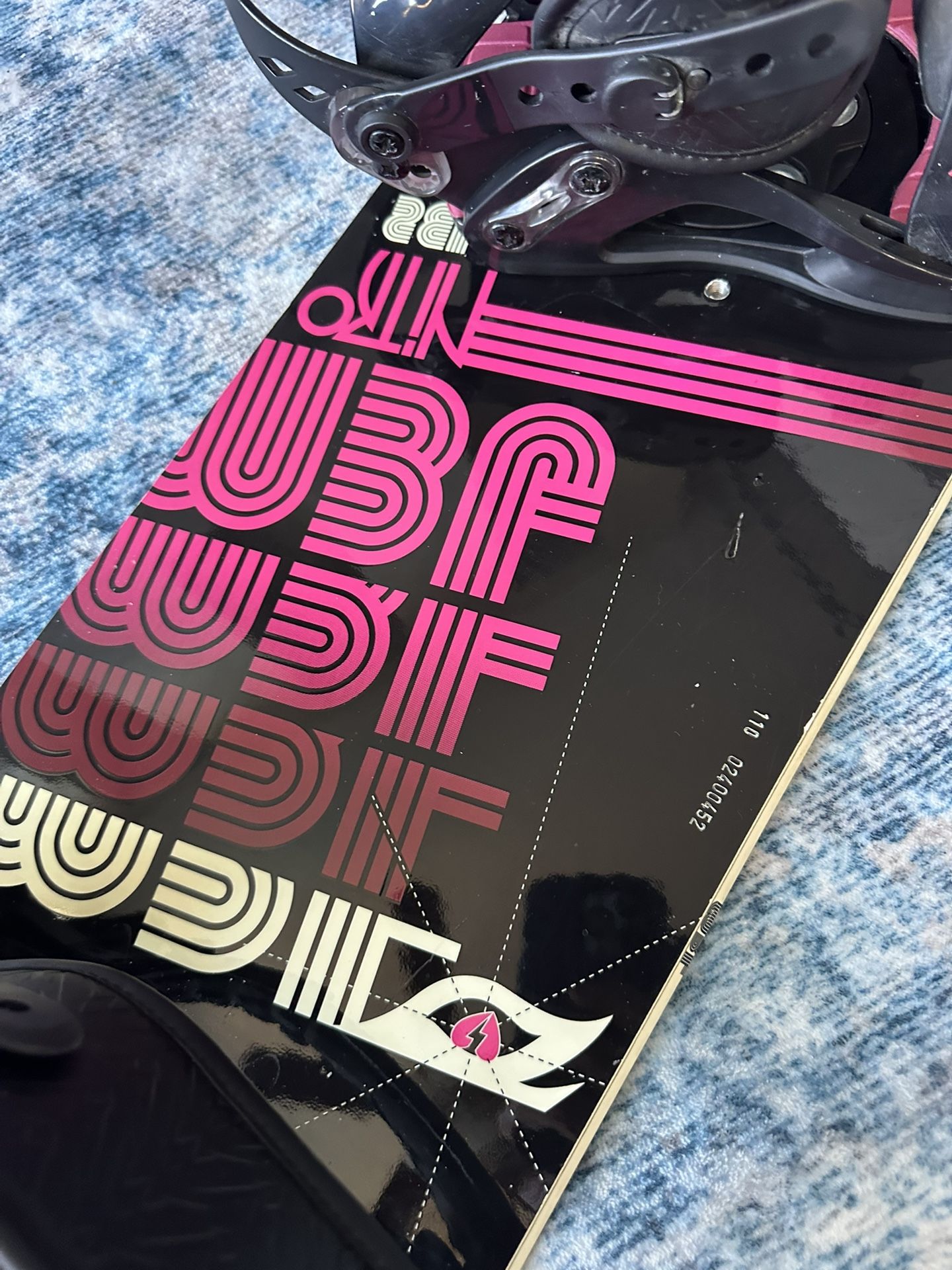 nitro pink snowboard Women's Lectra 146 Crafted for thrill Nitro Lectra Abstract Snowboard -