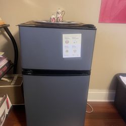 Mini Refrigerator 
