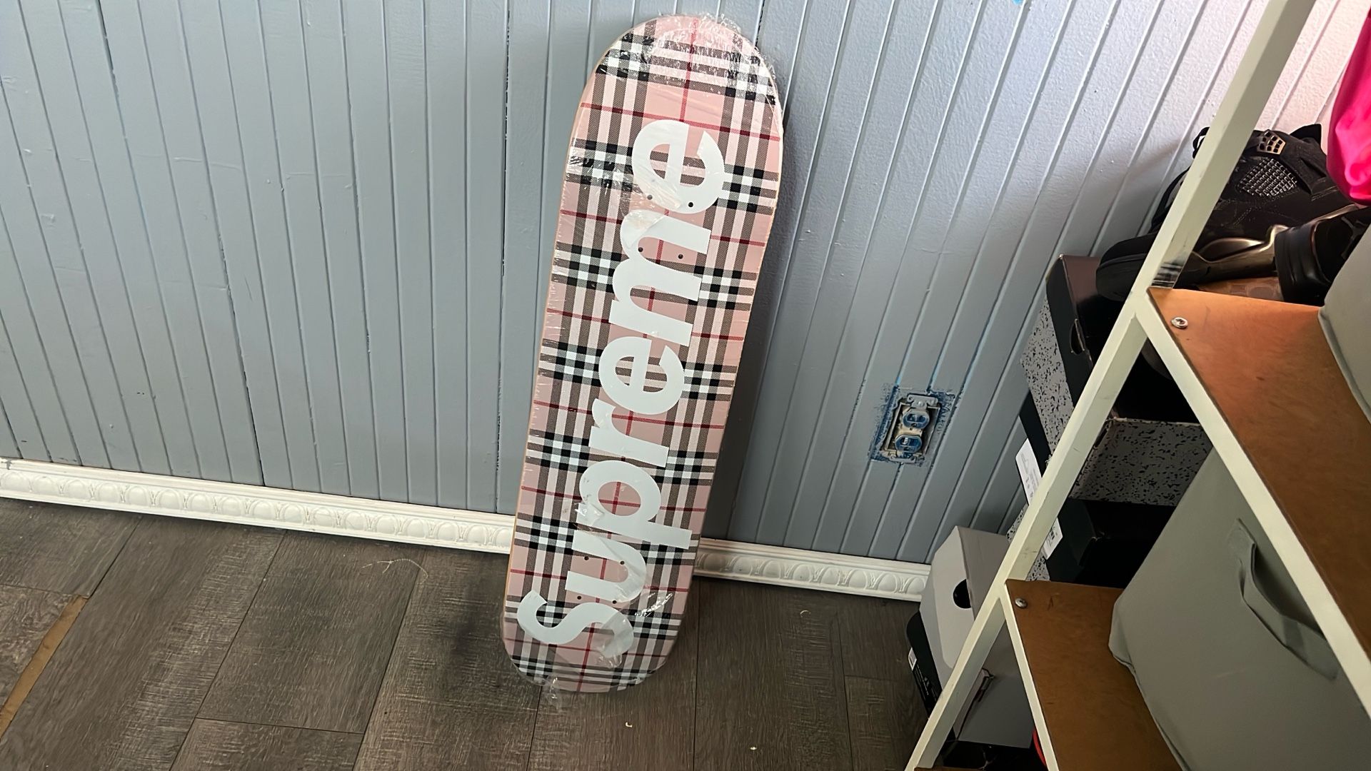 Supreme X Burberry Skateboard 
