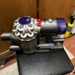 Dyson V8 Cordless Vacuum