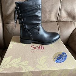 SHARNELL Low Waterproof Leather Boot Size 7.5.