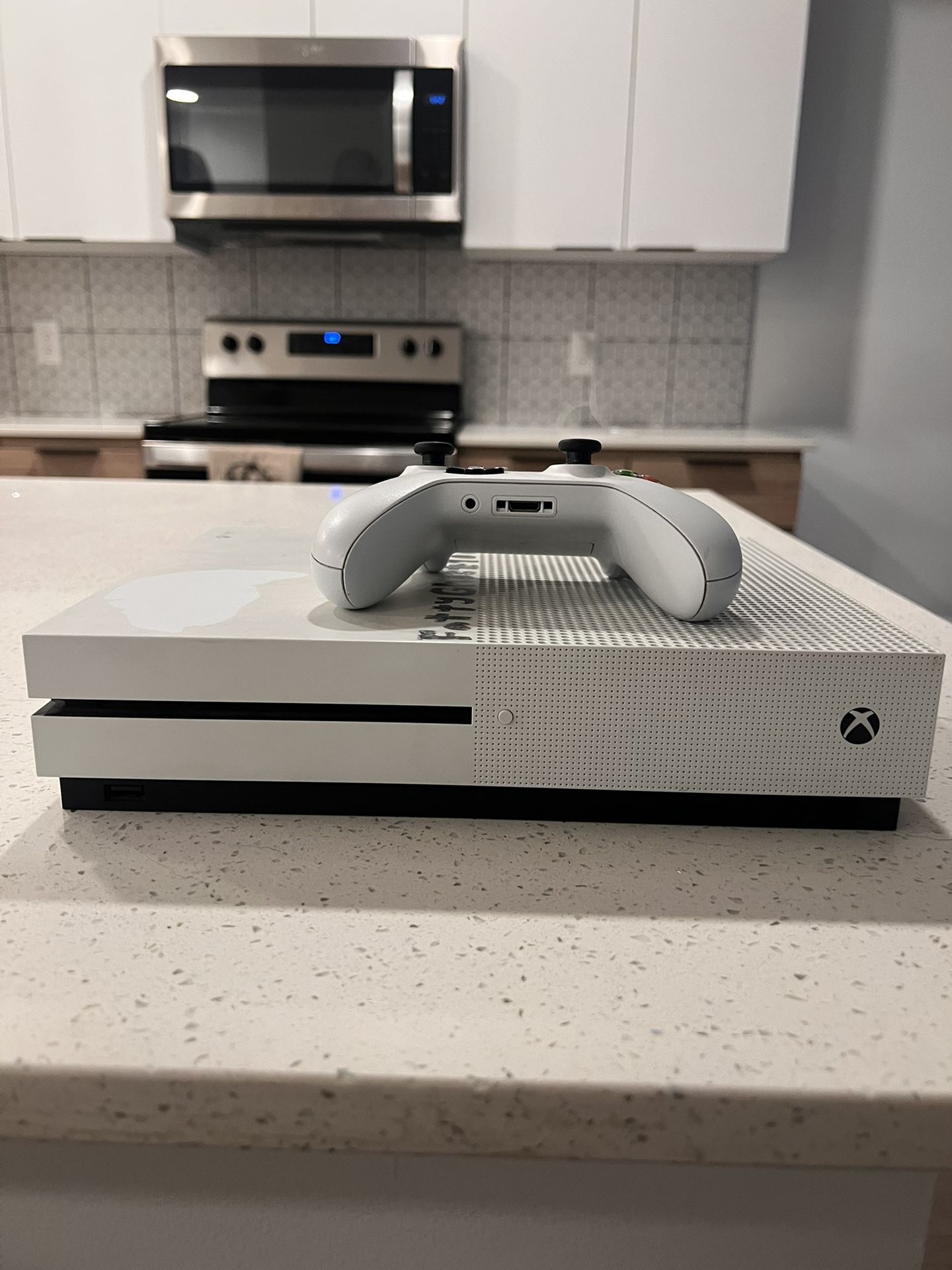 Xbox One S