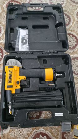 DEWALT Pneumatic 18Ga Brad Nailer with Case