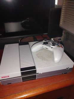 Xbox One S Console with Controller