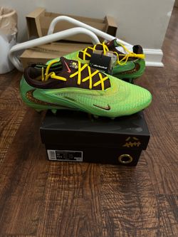 Travis Scott Phantom 6 Cleats - size 12M