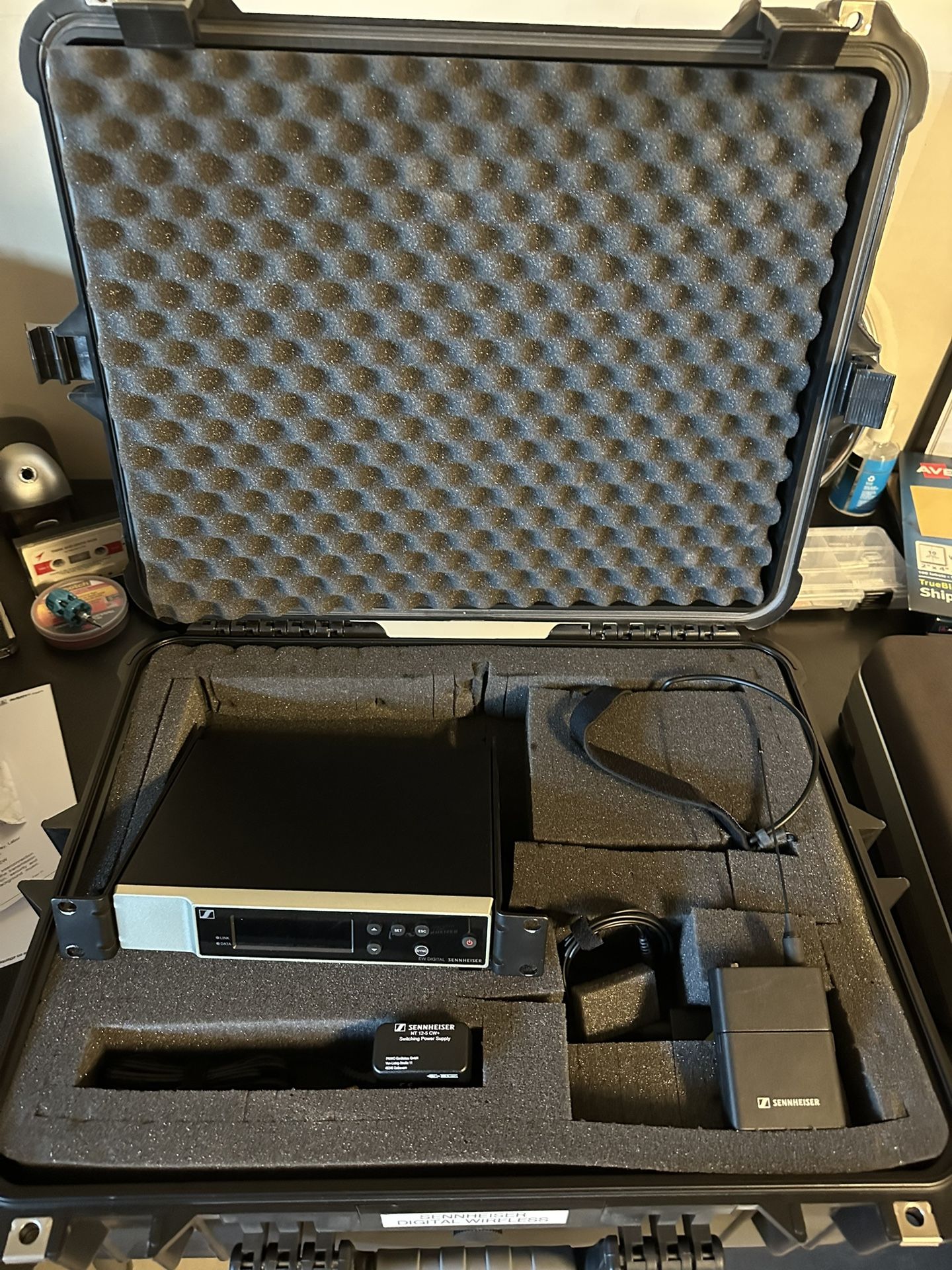 Sennheiser EW-D Headset Kit With Case