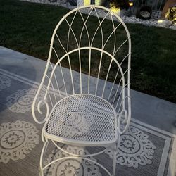 Metal bistro chair