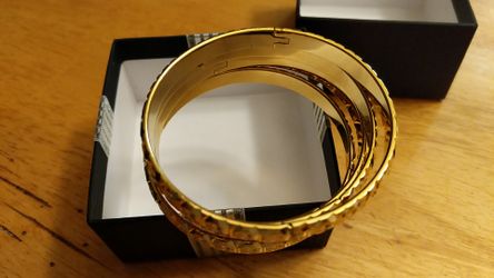 Beautiful bangles 18kt gold layer
