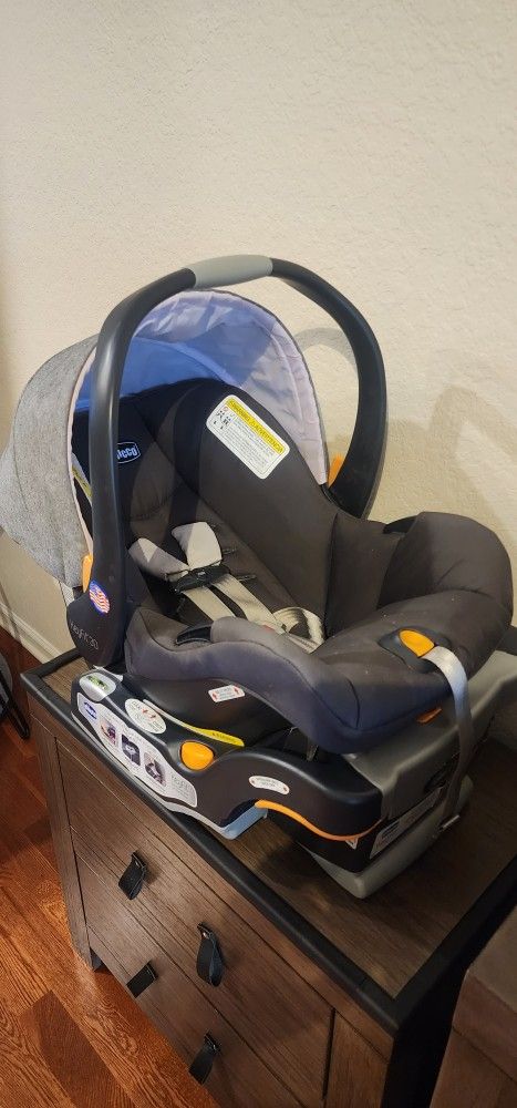 Chicco Keyfit 30 Car Seat