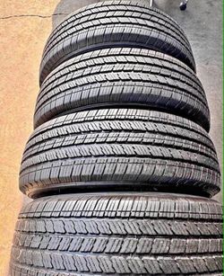 245/75/17 Michelin vendo un set de llantas usadas excelente condiciones de vida las 4 ✅🤩I am selling a set of used tires, all 4 in excellent living c