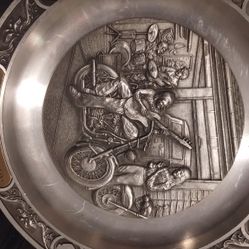 2 Authentic Harley Davidson Decorative Pewter Plates!