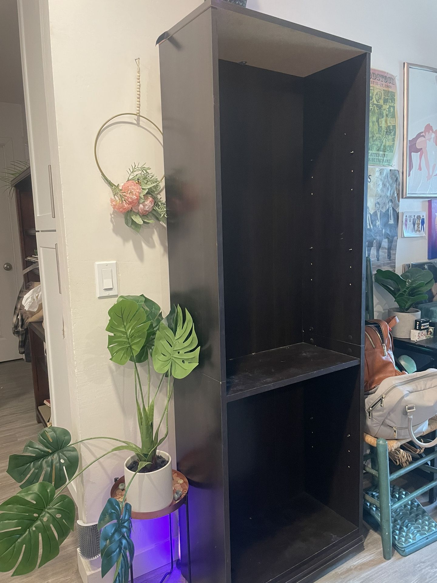 Bookshelf